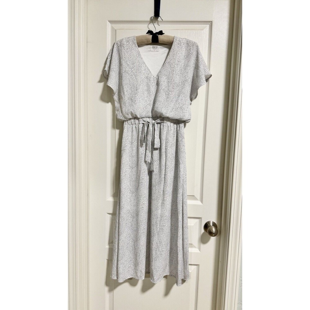 Sienna Sky Elegant White Midi Dress